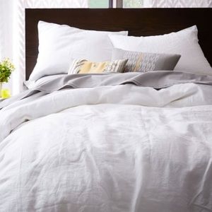 West Elm White Linen King Size Duvet Cover EUC